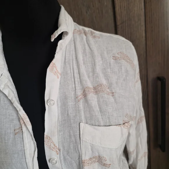 LAST CHANCE Rails Leopard Linen Button Down - Picture 3 of 5